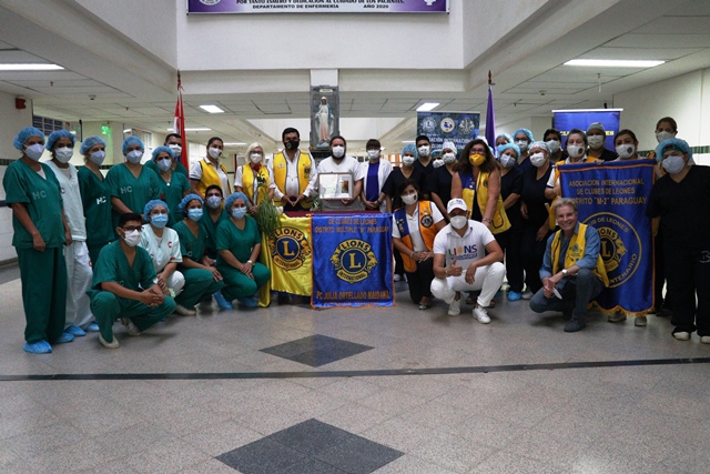 Club de Leones Paraguay rinde homenaje a personal de primera línea contra  el Covid-19 del Hospital de Clínicas