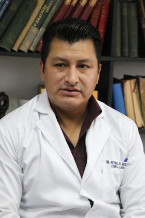 Médico Boliviano realiza una pasantía en la Unidad de Coloproctología de la FCM-UNA